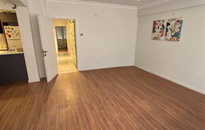 Kiralık 2+1 | Ara Kat | Lüks Tadilatlı | Karşıyaka Çarşı Yakını
