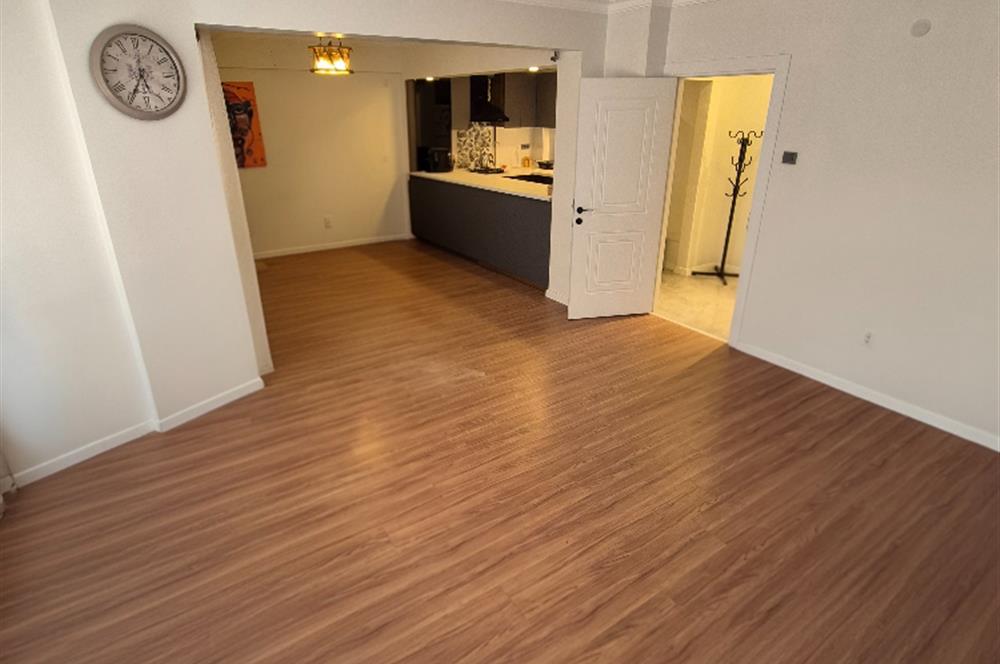 Kiralık 2+1 | Ara Kat | Lüks Tadilatlı | Karşıyaka Çarşı Yakını