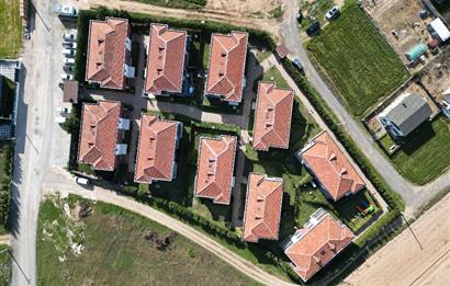 CENTURY 21 DOĞAN DAN KAVAKLIDA SİTE İÇİNDE SATILIK DUBLEKS VİLLA