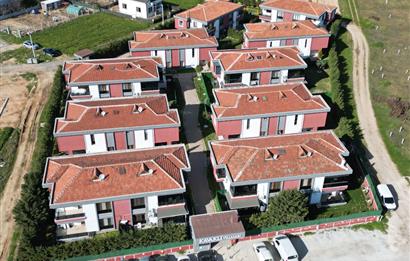 CENTURY 21 DOĞAN DAN KAVAKLIDA SİTE İÇİNDE SATILIK DUBLEKS VİLLA