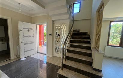 CENTURY 21 DOĞAN DAN KAVAKLIDA SİTE İÇİNDE SATILIK DUBLEKS VİLLA