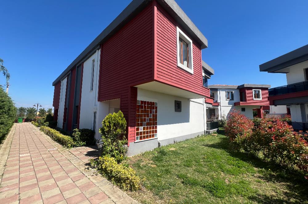 CENTURY 21 DOĞAN DAN KAVAKLIDA SİTE İÇİNDE SATILIK DUBLEKS VİLLA