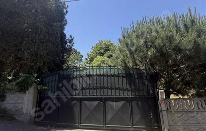 Beykoz Elmalı'da 3 Katlı Bahçeli Kiralık Ev