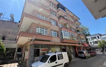 C21 İZ'den Ankara Caddesi Satılık 3+1  Ara kat Daire. 
