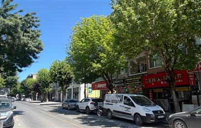 C21 İZ'den Ankara Caddesi Satılık 3+1  Ara kat Daire. 