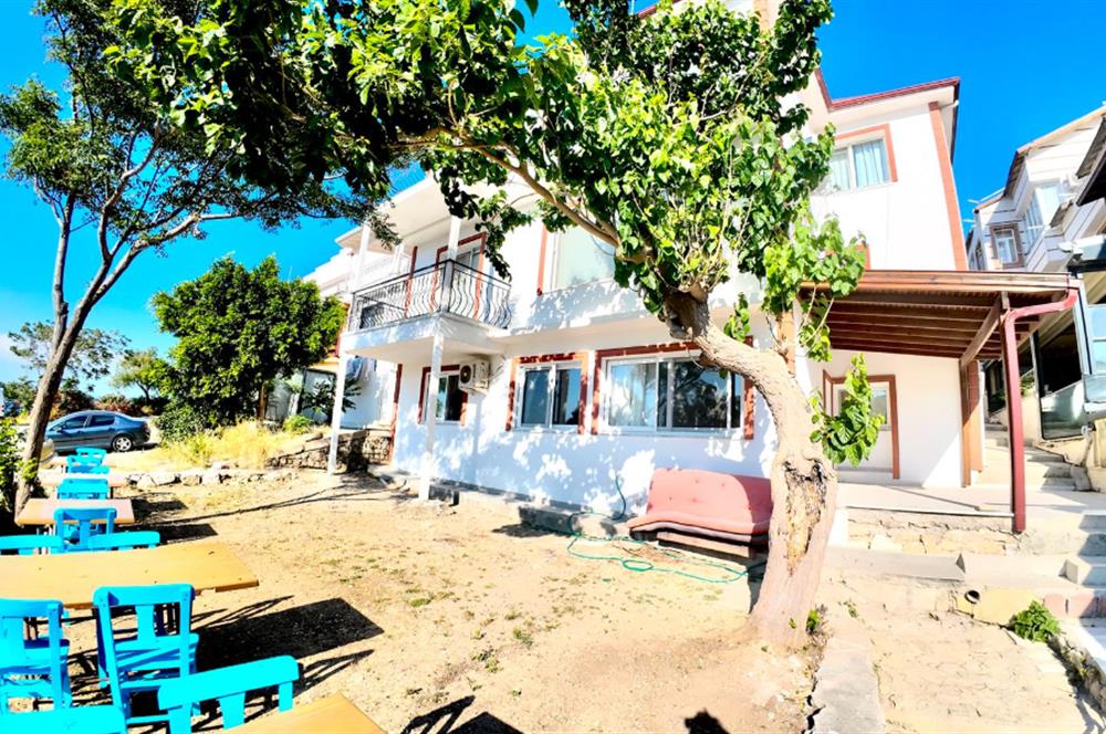 DATÇA CUMHURİYET MEYDANINDA YILLIK KİRALIK 2+1 EŞYALI DAİRE