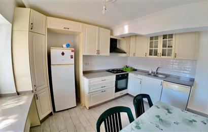 DATÇA CUMHURİYET MEYDANINDA YILLIK KİRALIK 2+1 EŞYALI DAİRE