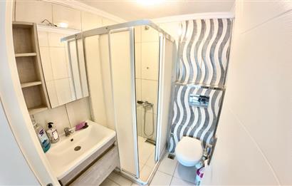 DATÇA CUMHURİYET MEYDANINDA YILLIK KİRALIK 2+1 EŞYALI DAİRE