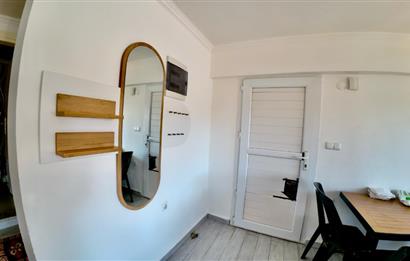 DATÇA CUMHURİYET MEYDANINDA YILLIK KİRALIK 2+1 EŞYALI DAİRE