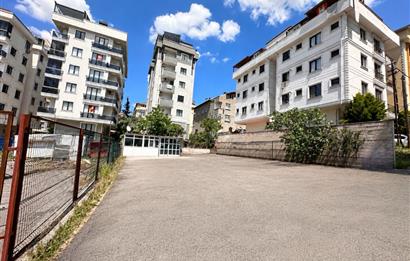 MALTEPE ZÜMRÜTEVLER E-5 ÜSTÜ 395m² TİCARİ KULLANIM KİRALIK ARSA