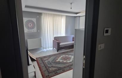 C21 BAL'DAN İZMİR YOLU DOĞTAŞ ARKASINDA EŞYALI 1+1 SATILIK DAİRE