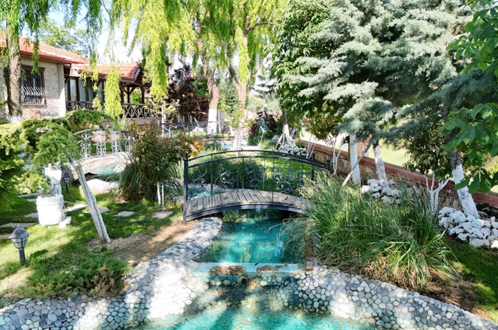 PAMUKKALE UZUNPINAR'DA MASALSI BİR YAŞAM SUNAN SATILIK MALİKANE