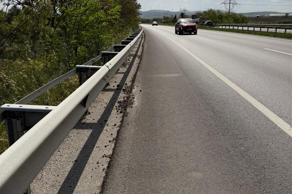 Century21 LOCA’dan SATILIK DEMİRKAPI YOL KENARI TARLA