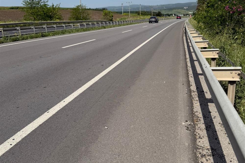 Century21 LOCA’dan SATILIK DEMİRKAPI YOL KENARI TARLA