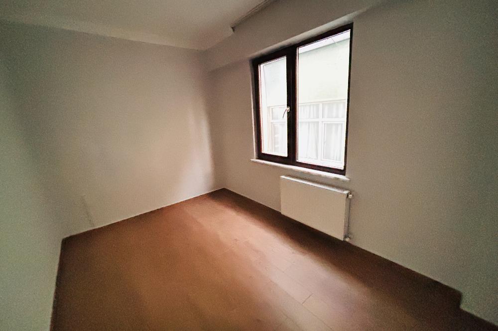 NUHKUYUSU CADDE ÜZERİNDE KATTA TEK 2+1 KİRALIK OFİS