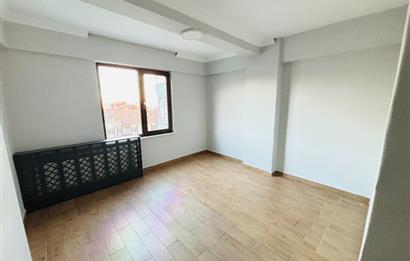 NUHKUYUSU CADDE ÜZERİNDE KATTA TEK 2+1 KİRALIK OFİS