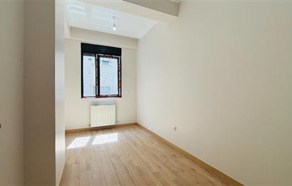 KOŞUYOLU ANA CADDE ÜZERİNDE OTURUMA HAZIR SIFIR 3+1 SATILIK