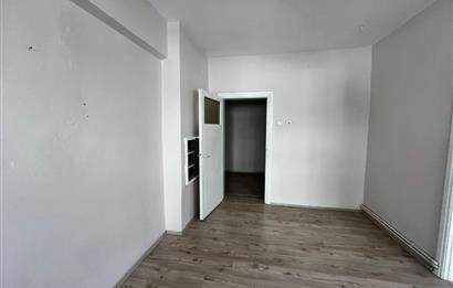 C21 BAL'dan DEVLET HASTANESI YAKINI KİRALIK GENİŞ 2+1 DAİRE