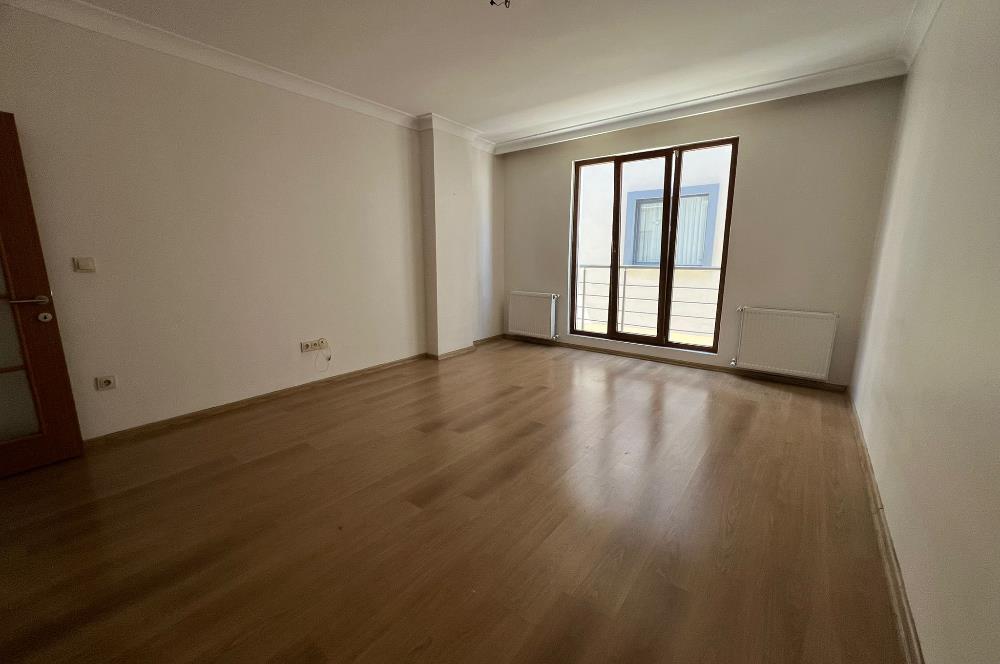 Çekmeköy Mimar Sinan'da 2+1 Satılık Daire