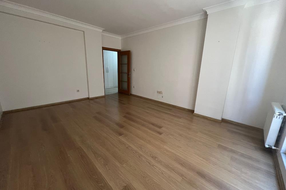 Çekmeköy Mimar Sinan'da 2+1 Satılık Daire