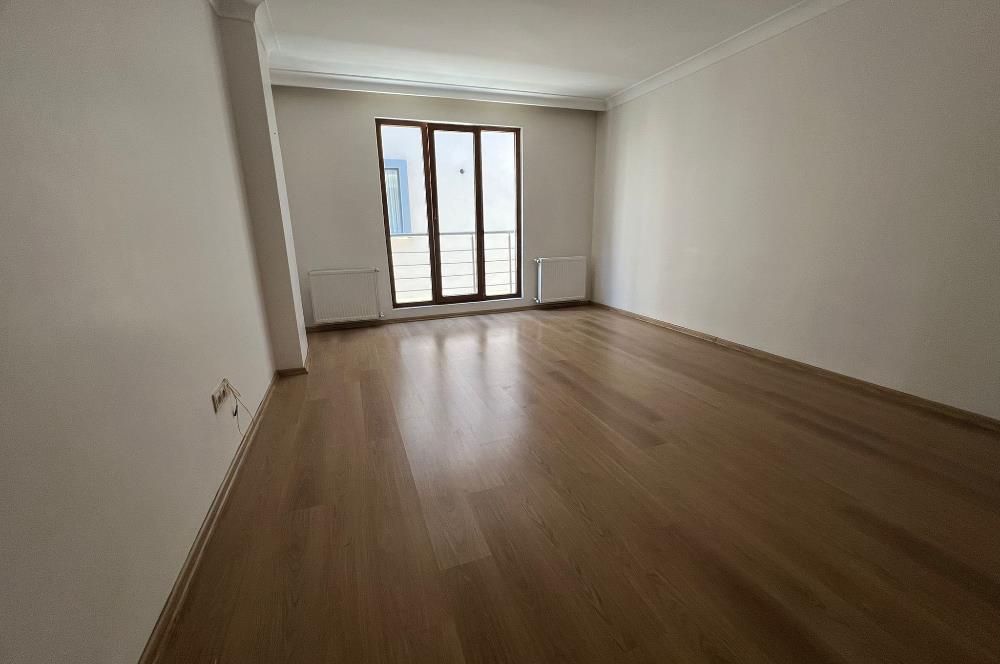 Çekmeköy Mimar Sinan'da 2+1 Satılık Daire