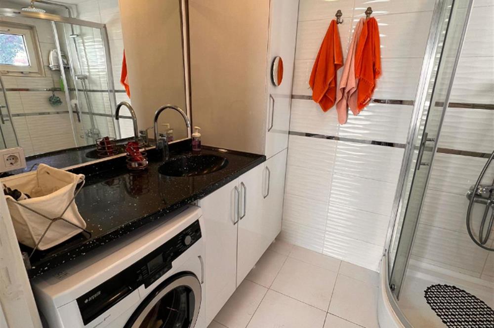 Kumbahçe'de Denize 50m, Eşyalı 1+1 Kiralık Dubleks Daire 
