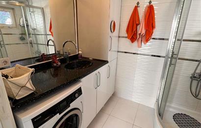 Kumbahçe'de Denize 50m, Eşyalı 1+1 Kiralık Dubleks Daire 