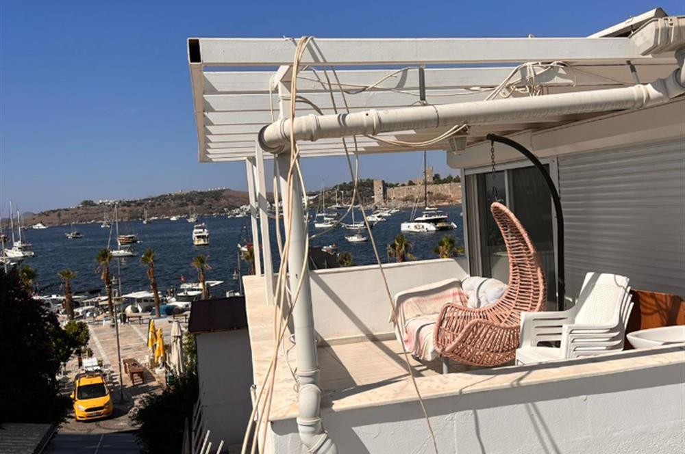 Kumbahçe'de Denize 50m, Eşyalı 1+1 Kiralık Dubleks Daire 