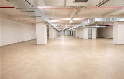 MALTEPE METRO YANI 9 KATLI 4.000m² İÇİ KOMPLE YAPILI HAZIR PLAZA