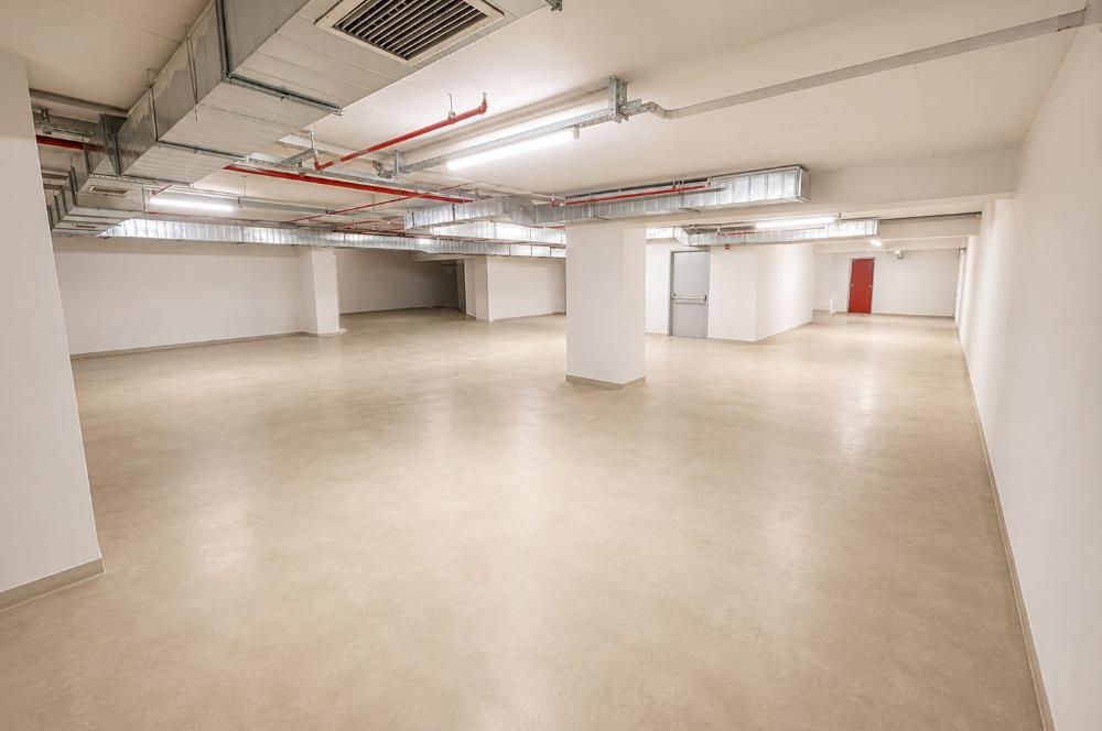 MALTEPE METRO YANI 9 KATLI 4.000m² İÇİ KOMPLE YAPILI HAZIR PLAZA