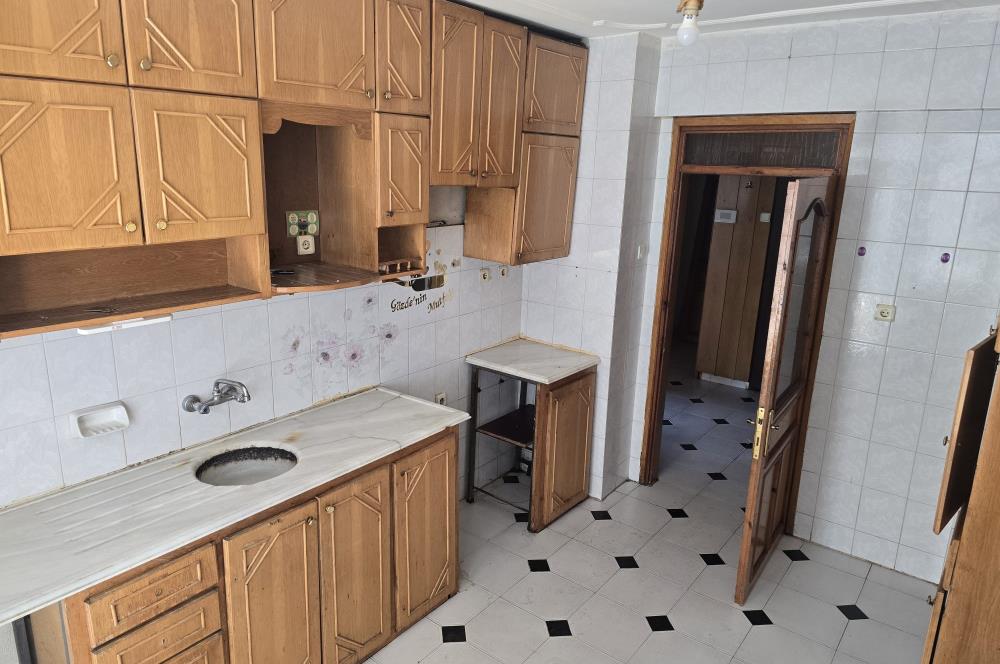 CENTURY21 PLUS'DAN YEŞİLYOL'DA SATILIK 3+1 DAİRE
