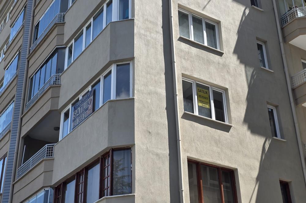 CENTURY21 PLUS'DAN YEŞİLYOL'DA SATILIK 3+1 DAİRE
