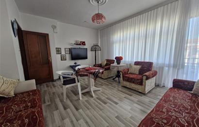 ÇINARCIK TAŞLİMAN DA DENİZE ADIM MESAFESİNDE MUHTEŞEM SATILIK 2+1 DAİRE