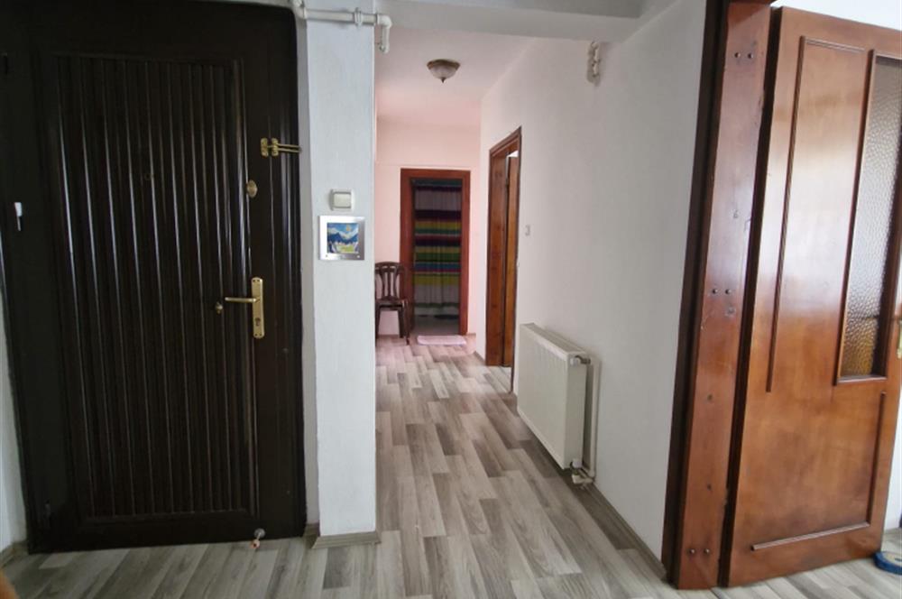 ÇINARCIK TAŞLİMAN DA DENİZE ADIM MESAFESİNDE MUHTEŞEM SATILIK 2+1 DAİRE