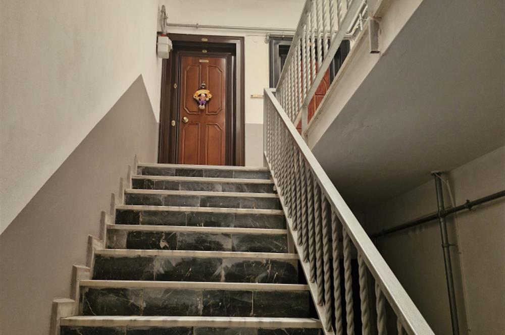 ÇINARCIK TAŞLİMAN DA DENİZE ADIM MESAFESİNDE MUHTEŞEM SATILIK 2+1 DAİRE