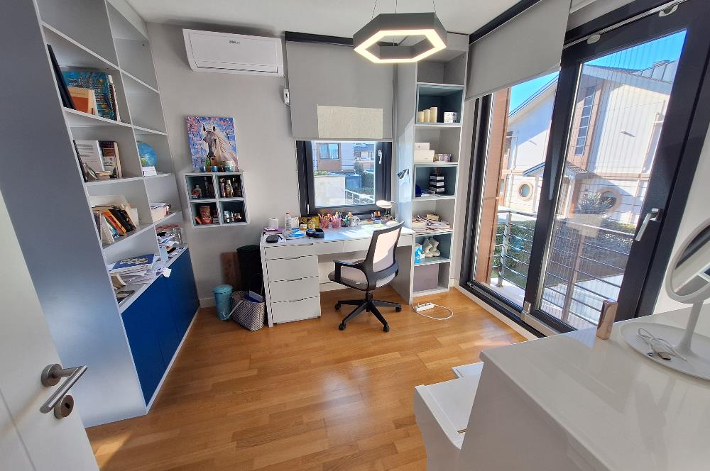 MERKEZ ZEKERİYAKÖY SİTESİNDE KİRALIK 3+1 BAHÇE KATI DAİRE
