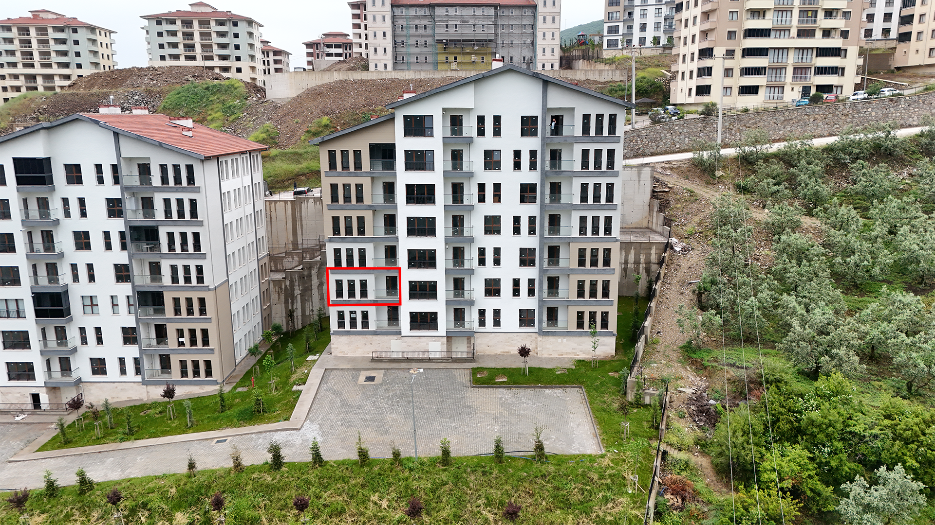 C21 Cius; Cihatlı TOKİ de Asansörlü Ara Kat 3+1 Kiralık Daire
