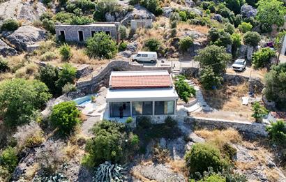 Dirmil'de Eşsiz Manzaralı, Tamamen Yenilenmiş Müstakil Villa