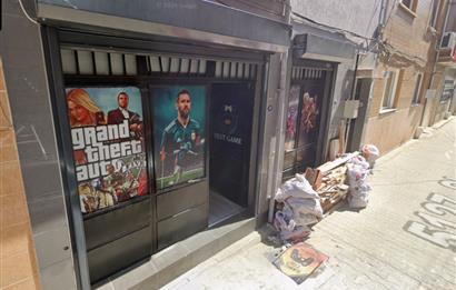 Bornova Çamdibi'nde Çift Cepheli, Hazır Kiracılı Satılık 120 m²