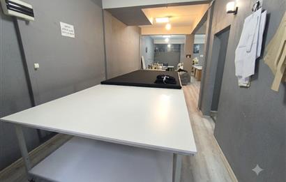 Bornova Çamdibi'nde Çift Cepheli, Hazır Kiracılı Satılık 120 m²