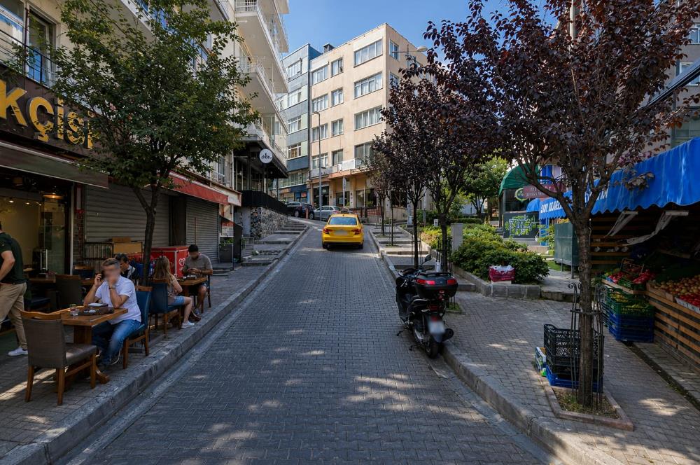 BEŞİKTAŞ MERKEZ'DE ÇARŞIYA YAKIN SATILIK DÜKKAN