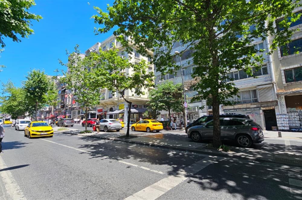 ŞİŞLİ / OSMANBEY HALASKARGAZİ CADDESİ ÜZERİNDE SATILIK 3+1 DAİRE