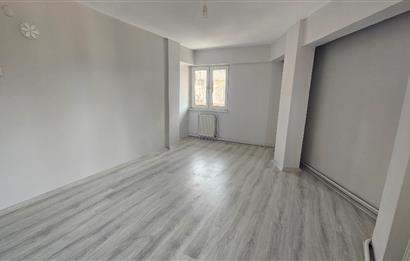 C21 LOCA'DAN ÇARŞI MERKEZDE SATILIK 2+1 DAİRE