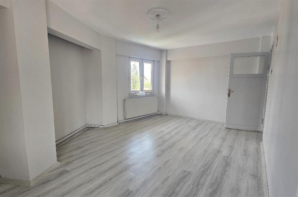 C21 LOCA'DAN ÇARŞI MERKEZDE SATILIK 2+1 DAİRE