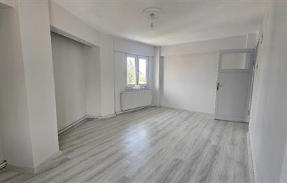 C21 LOCA'DAN ÇARŞI MERKEZDE SATILIK 2+1 DAİRE