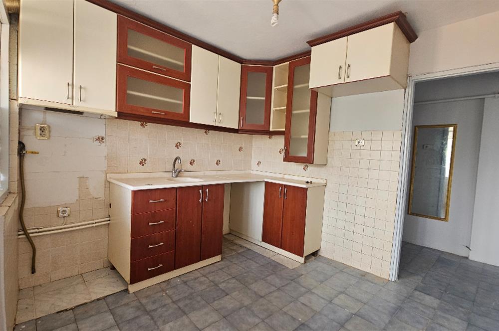 C21 LOCA'DAN ÇARŞI MERKEZDE SATILIK 2+1 DAİRE