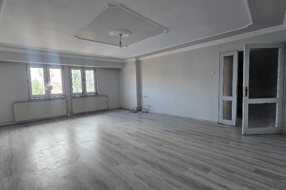 C21 LOCA'DAN ÇARŞI MERKEZDE SATILIK 2+1 DAİRE