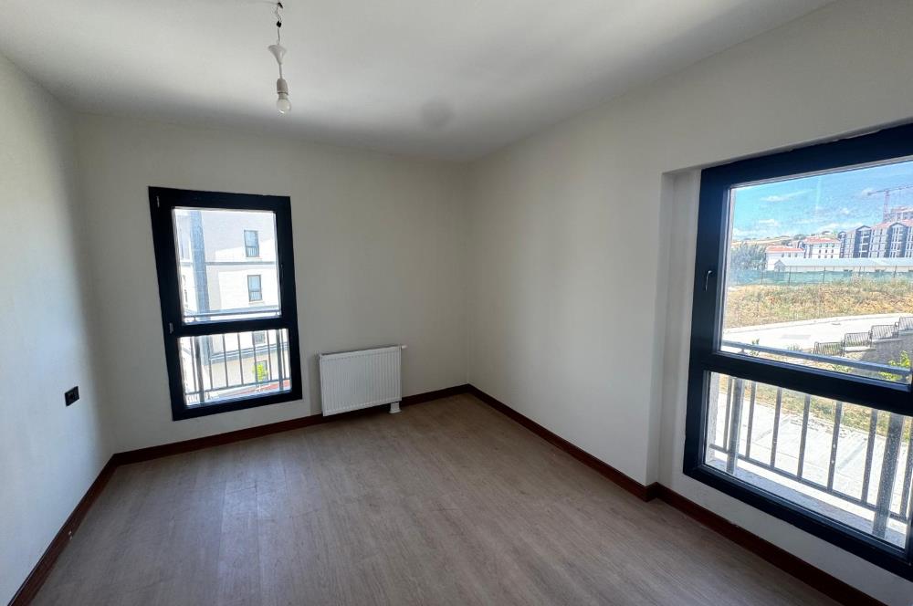 TUZLA AYDINLI TOKİ KONUTLARINDA SATILIK 2+1 DAİRE