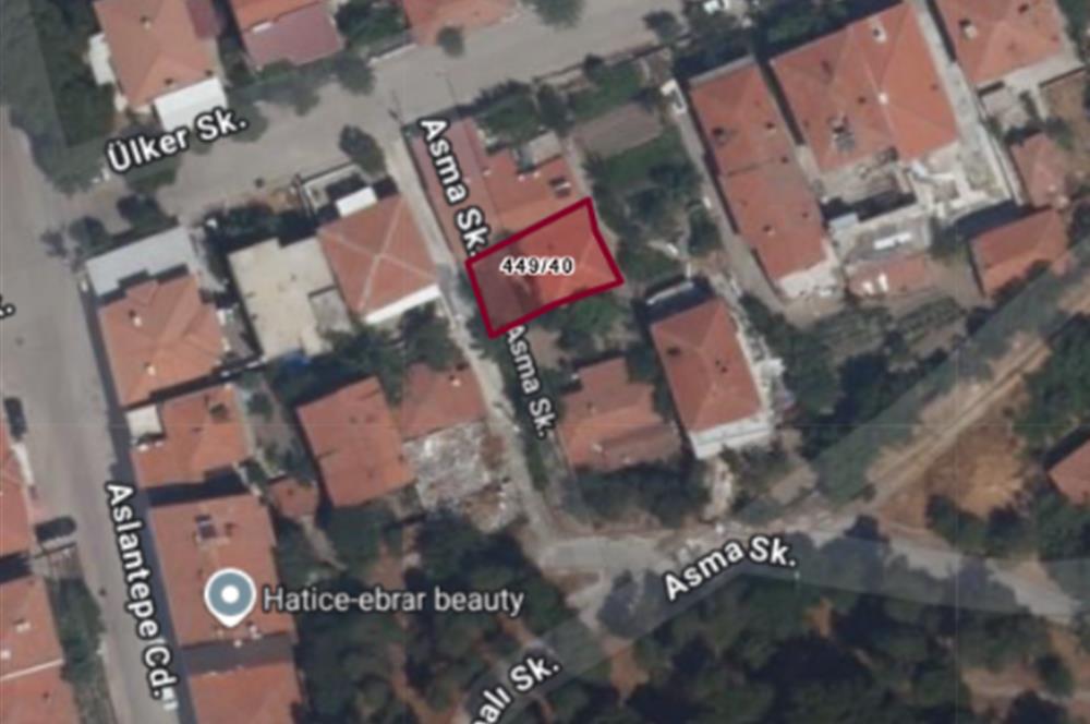 C21 Bal'dan Bigadiç Kuyu Mahallesinde Satılık Avlulu Kargir Ev ve Arsası