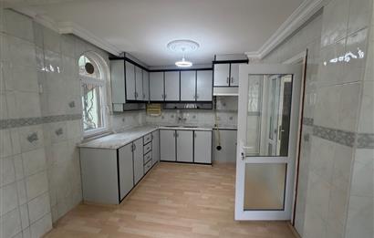 Serdivan'da Satılık 6+1 Tripleks Villa, Geniş Bahçeli